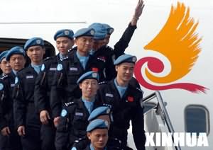 中国第二支海地维和警察防暴队回国 奖金200万