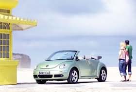 一年一度“风情”情人节 情侣小车对对碰